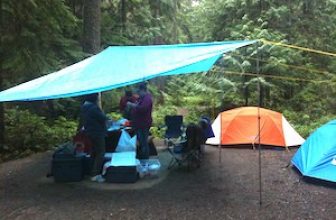Hoe lang duurt het voordat hout droog is na regen?